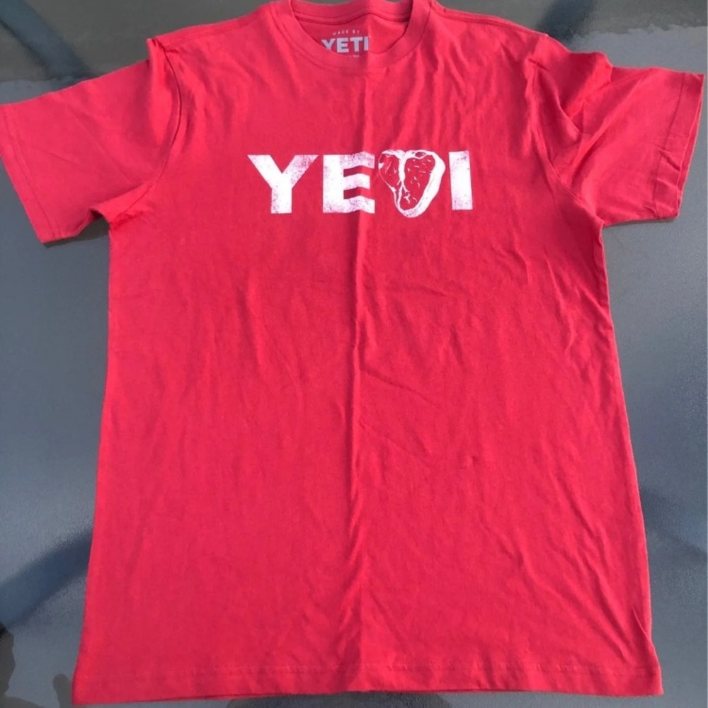 Yeti T-Shirt size Medium